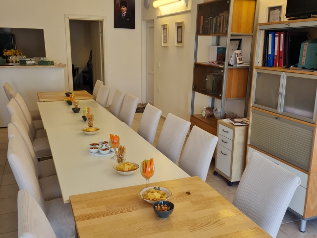 -Make=Samsung
-Model=Samsung Galaxy S20 FE
LensTaggerVer:1.7.6